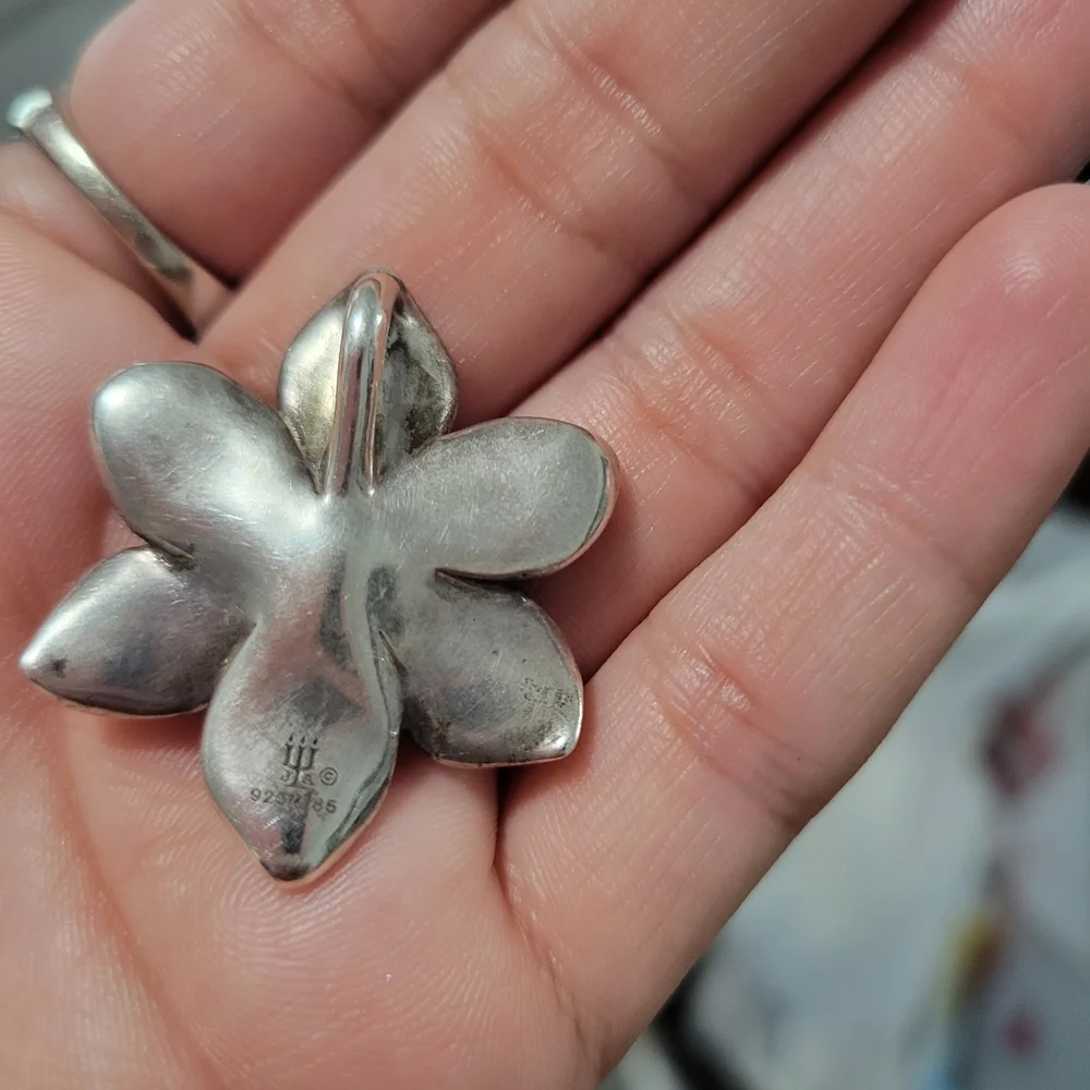 Silver and Gold Flower Ring - Picture 2 of 2